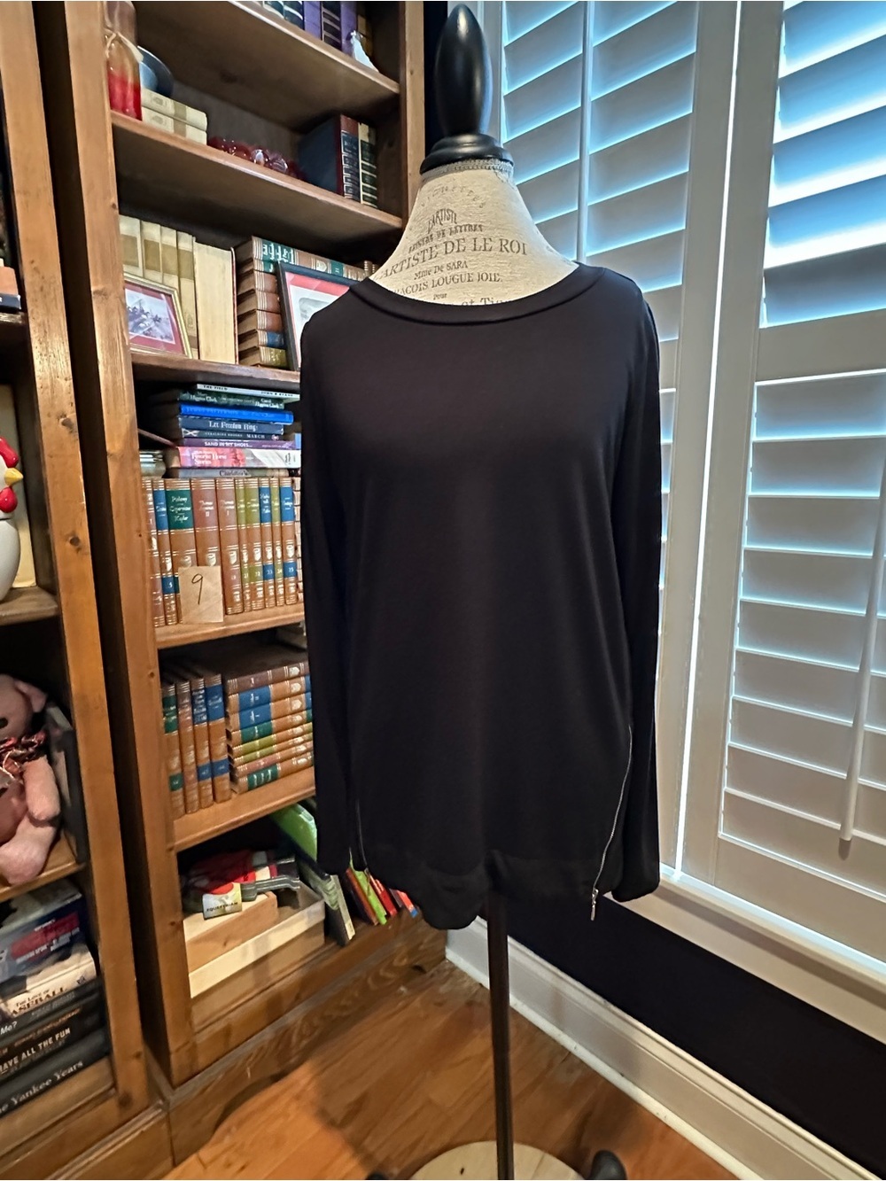 RACHEL Rachel Roy Black Scoop Neck Long Sleeve Sweater
